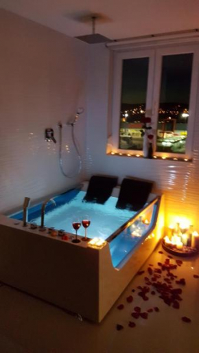 Studio-Apartment VAL - Luxury massage chair - Private SPA- Jacuzzi, Infrared Sauna, , Parking with video surveillance, Entry with PIN 0 - 24h, Book without credit card